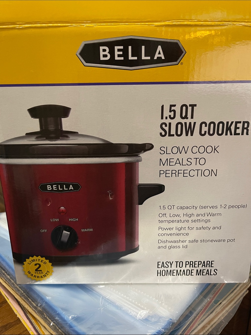 Abella Red and Black 1.5 Quart Slow Cooker